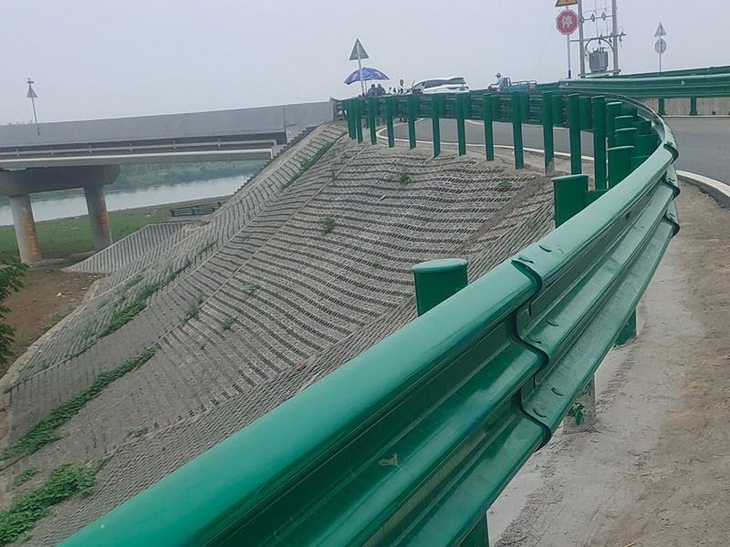波形护栏板
