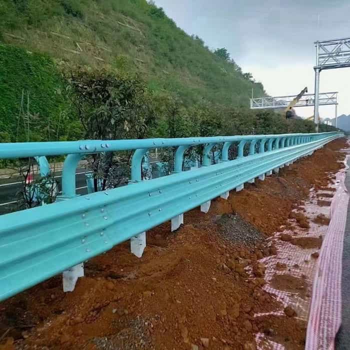 波形护栏板